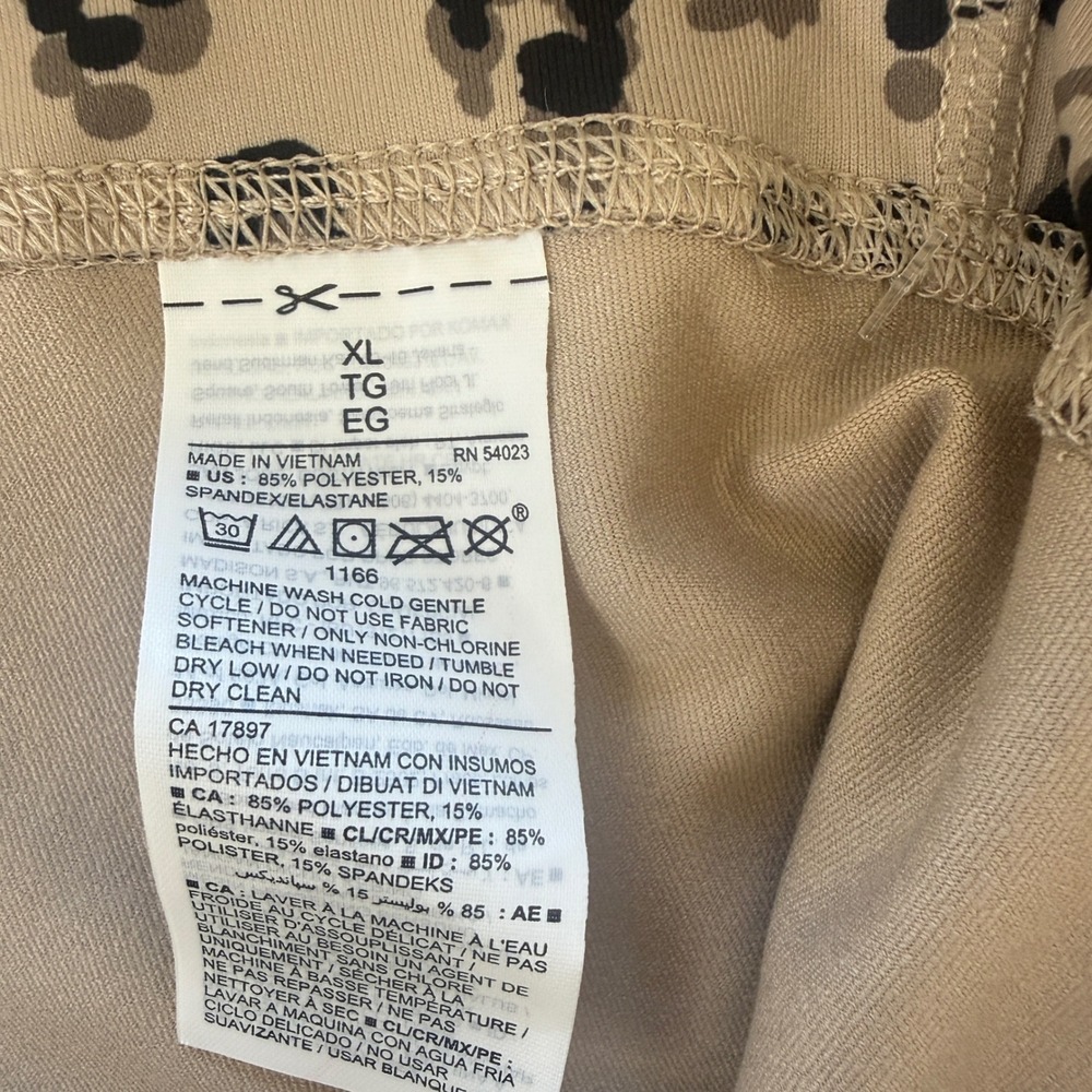Old Navy Active Elevate Legging Crop Womens XL Tan Leopard NWT High Rise Go-Dry - Picture 4 of 7